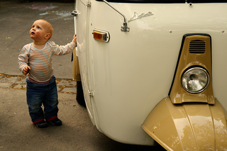 Illustration for article titled The Piaggio Ape: Buzzing About in Europe’s Cutest Truck